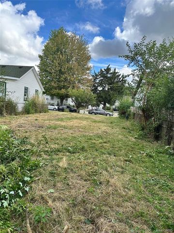 2105 Morris Avenue, Lincoln Park, MI 48146