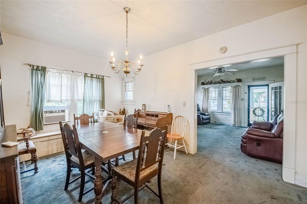 Image 21 of property listing at 1301 S LINCOLN AVENUE, Lakeland, FL 33803