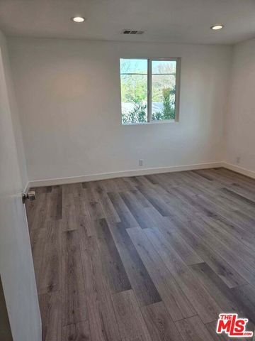 6653 Glade Avenue, Woodland Hills (los Angeles), CA 91303