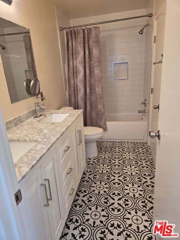 6653 Glade Avenue, Woodland Hills (los Angeles), CA 91303