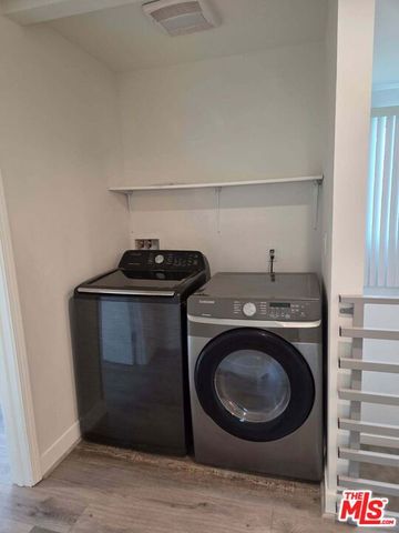 6653 Glade Avenue, Woodland Hills (los Angeles), CA 91303