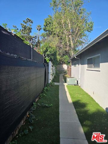 6653 Glade Avenue, Woodland Hills (los Angeles), CA 91303