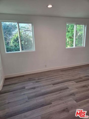 6653 Glade Avenue, Woodland Hills (los Angeles), CA 91303