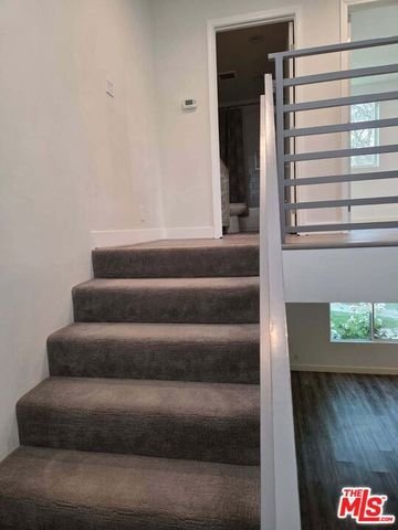 6653 Glade Avenue, Woodland Hills (los Angeles), CA 91303