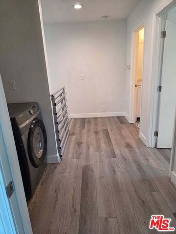 6653 Glade Avenue, Woodland Hills (los Angeles), CA 91303