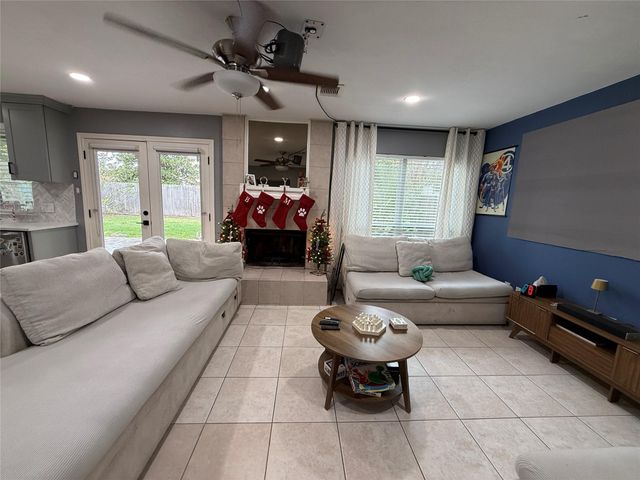 12822 Skyknoll Lane, Houston, TX 77082