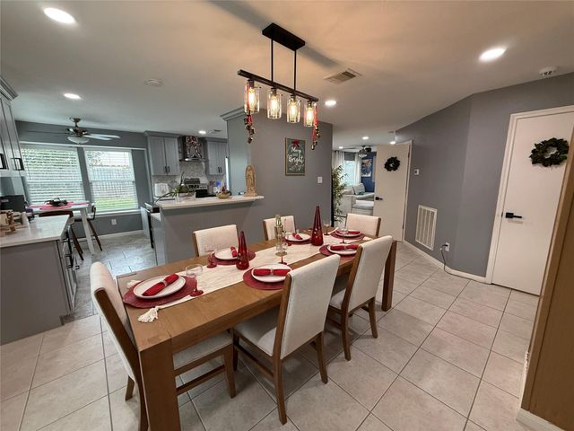 12822 Skyknoll Lane, Houston, TX 77082