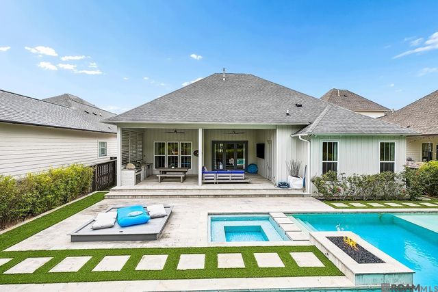 2028 Sugar Cane Ln, Baton Rouge, LA 70810