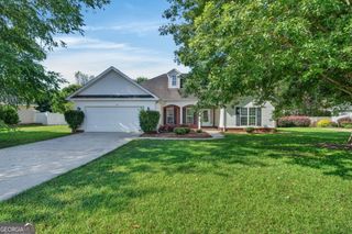226 Spring Chase Circle, Kathleen, GA 31047