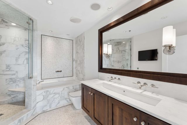 900 20th Ave S Apt 1301, Nashville, TN 37212