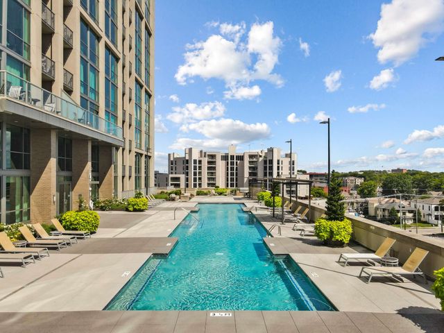 900 20th Ave S Apt 1301, Nashville, TN 37212