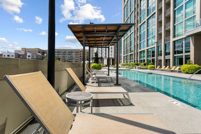 900 20th Ave S Apt 1301, Nashville, TN 37212