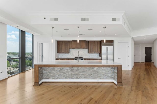 900 20th Ave S Apt 1301, Nashville, TN 37212