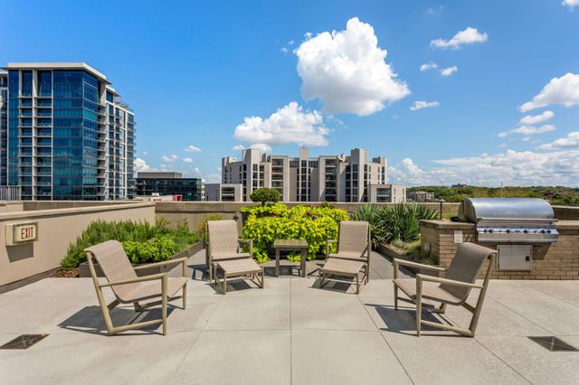 900 20th Ave S Apt 1301, Nashville, TN 37212