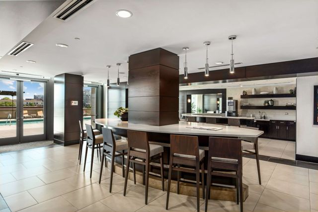 900 20th Ave S Apt 1301, Nashville, TN 37212