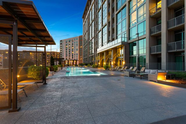 900 20th Ave S Apt 1301, Nashville, TN 37212