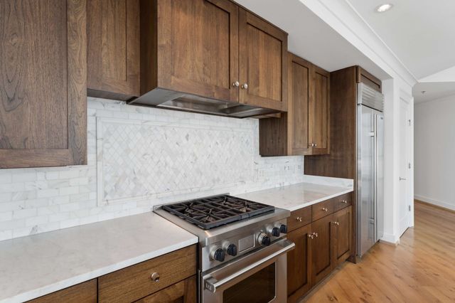 900 20th Ave S Apt 1301, Nashville, TN 37212