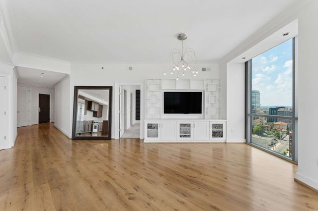 900 20th Ave S Apt 1301, Nashville, TN 37212
