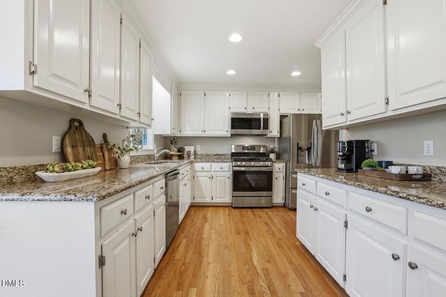 1005 Old Carriage Court, Apex, NC 27502