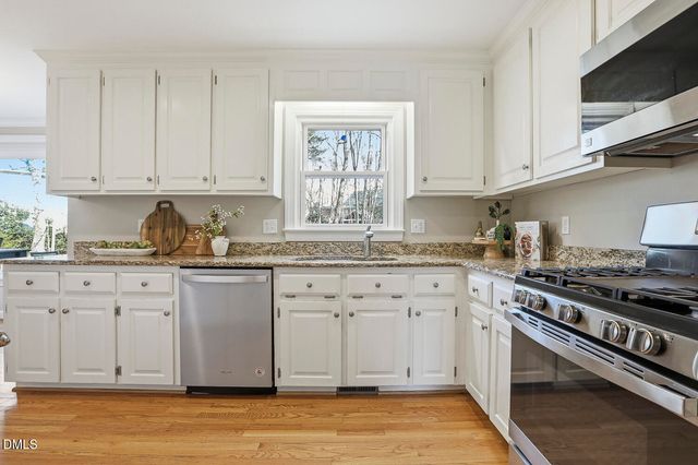 1005 Old Carriage Court, Apex, NC 27502