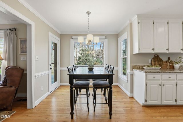 1005 Old Carriage Court, Apex, NC 27502