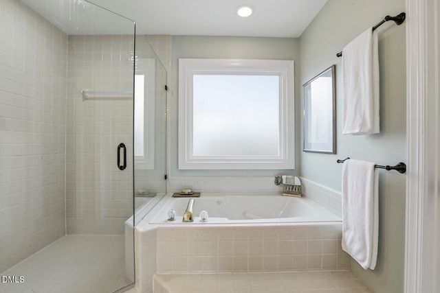 1005 Old Carriage Court, Apex, NC 27502