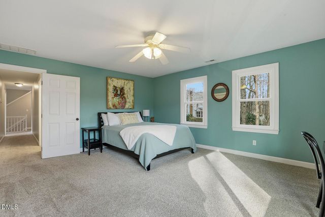 1005 Old Carriage Court, Apex, NC 27502