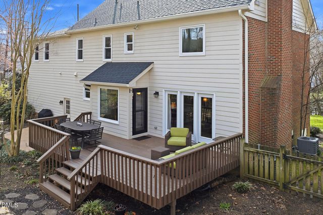 1005 Old Carriage Court, Apex, NC 27502