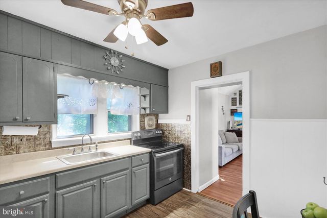 3810 HUMPTON RD, Downingtown, PA 19335