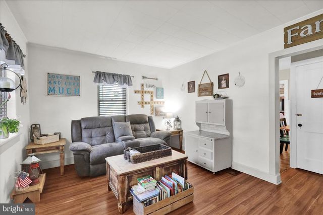 3810 HUMPTON RD, Downingtown, PA 19335