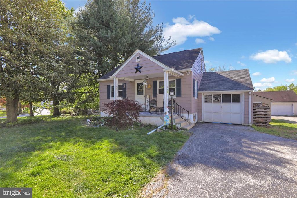 3810 HUMPTON RD, Downingtown, PA 19335