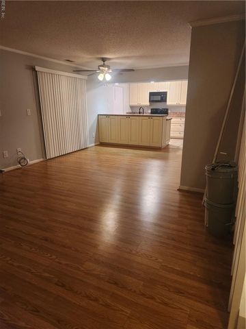 2325 Cretan CT, Virginia Beach, VA 23454