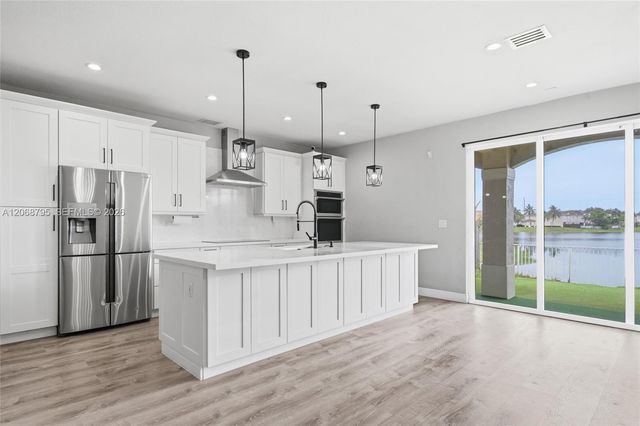 15411 SW 9th Way 0, Miami, FL 33194