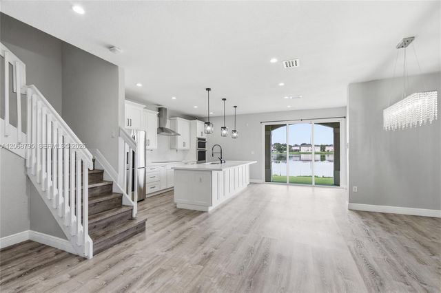 15411 SW 9th Way 0, Miami, FL 33194