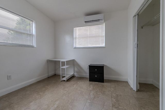 630 NW 15th Terrace 1-2, Fort Lauderdale, FL 33311
