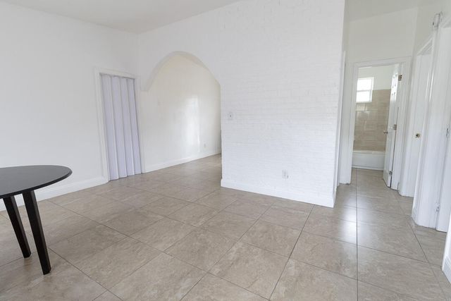 630 NW 15th Terrace 1-2, Fort Lauderdale, FL 33311