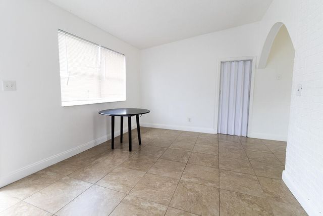 630 NW 15th Terrace 1-2, Fort Lauderdale, FL 33311