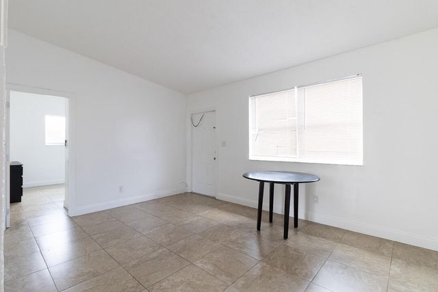630 NW 15th Terrace 1-2, Fort Lauderdale, FL 33311