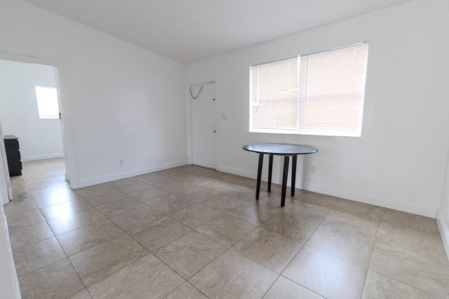 630 NW 15th Terrace 1-2, Fort Lauderdale, FL 33311