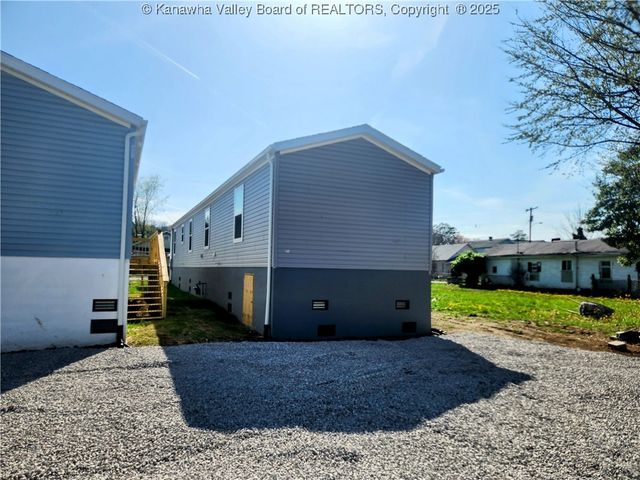 1516 2nd Avenue, Charleston, WV 25387