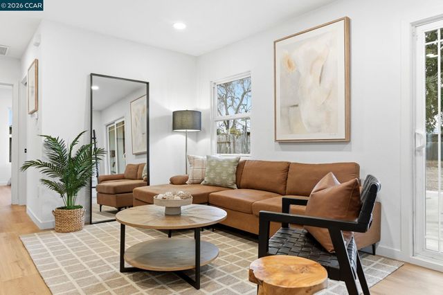 2361 Bedford Rd, Concord, CA 94520