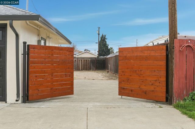 2361 Bedford Rd, Concord, CA 94520