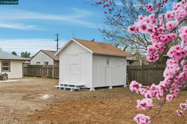 2361 Bedford Rd, Concord, CA 94520