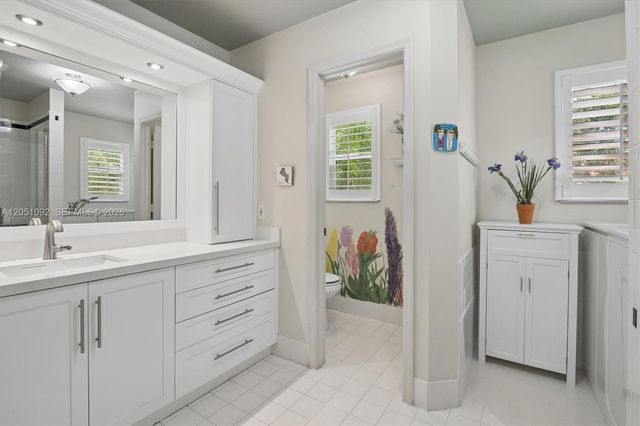 1140 Weeping Willow Way, Hollywood, FL 33019