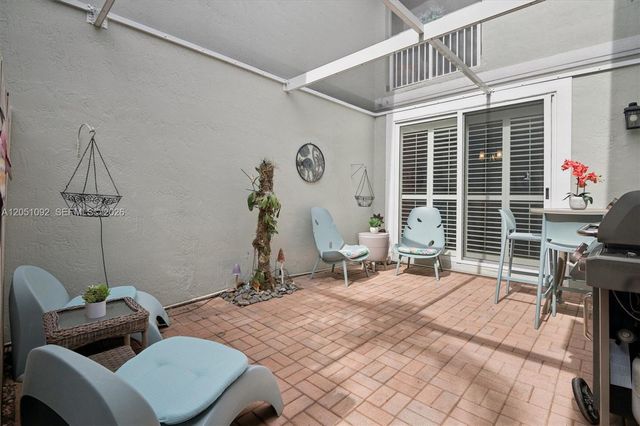 1140 Weeping Willow Way, Hollywood, FL 33019