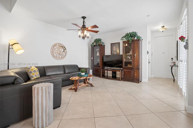 1140 Weeping Willow Way, Hollywood, FL 33019