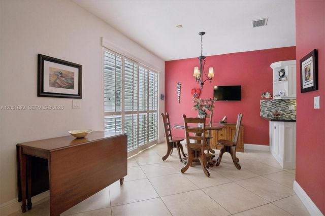 1140 Weeping Willow Way, Hollywood, FL 33019