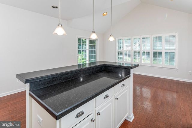 6 IRONWOOD RD, Skillman, NJ 08558