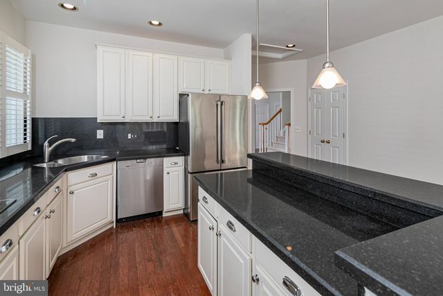 6 IRONWOOD RD, Skillman, NJ 08558