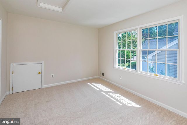 6 IRONWOOD RD, Skillman, NJ 08558